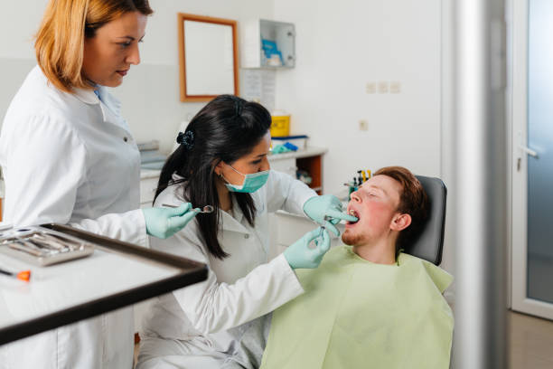 Best Urgent Tooth Repair  in Paris, IL